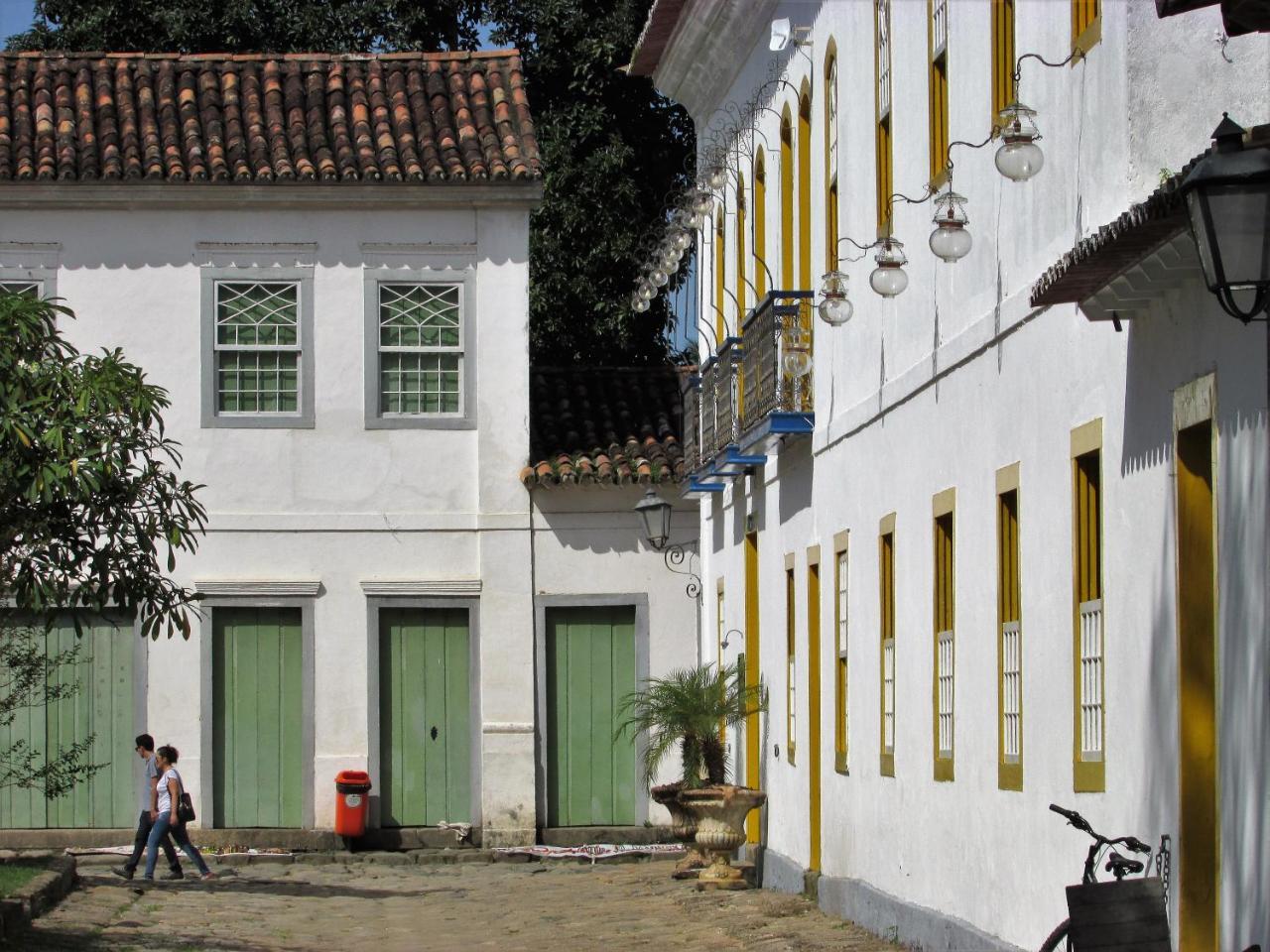 Macabea Hostel & Pousada Araquari Exteriör bild