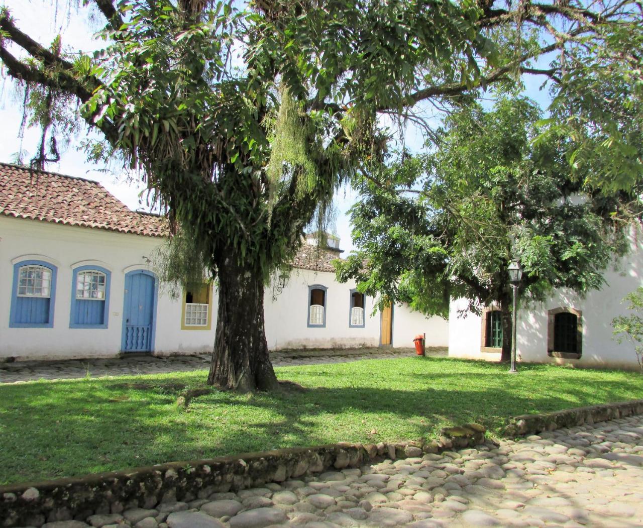 Macabea Hostel & Pousada Araquari Exteriör bild